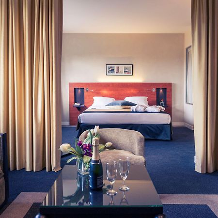 Mercure Maurepas Saint Quentin Eksteriør bilde